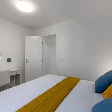 Comfortable With Swimming Pool Appartamento Crikvenica
